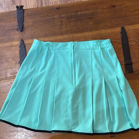 Vintage Tail Pleated skirt . Size 10. - Picture 3 of 3